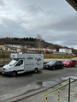 Na Prodej: Plně Vybavený food truck Mercedes 2012 s Naftovým