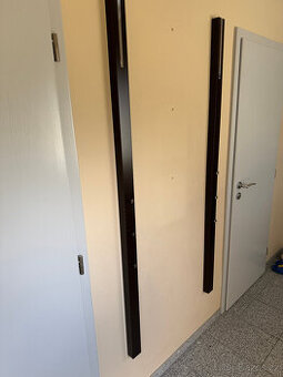 2x designový věšák s výklopným ramínkem do předsíně