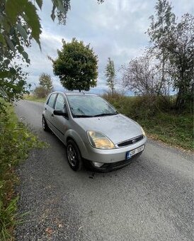Ford Fiesta 1.3i 51kW benzín PO SERVISU