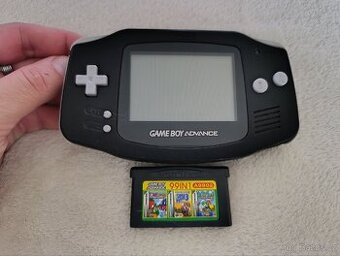 Nintendo Gameboy Advance + Hry
