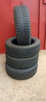 Prodám 4x zimní 205/55R17 Bridgestone