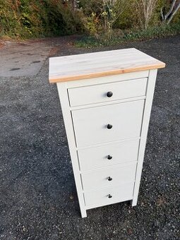 Komoda IKEA Hemnes s 5 zásuvkami- bíl. mořidlo