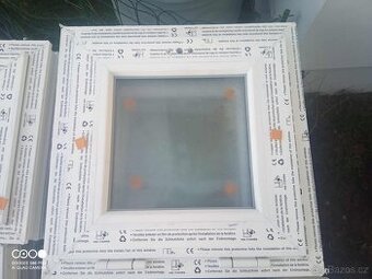 okno 50x50 bílé