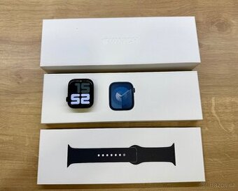 Apple Watch 9, 45mm, baterie 99 %