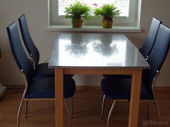 Luxusní mramorový jídelní stůl