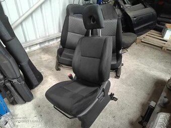 SUZUKI GRAND VITARA (98-05) -- levá přední sedačka