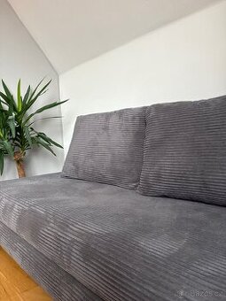 Rozkládací gauč s úložným prostorem