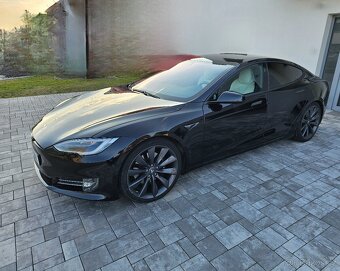 TESLA Model S 100D Long range