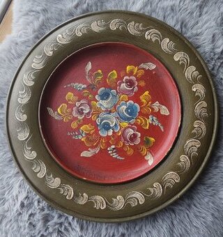 Ručně malovaný dekorační dřevěný talíř