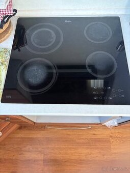 Sklokeramická deska Wirpool