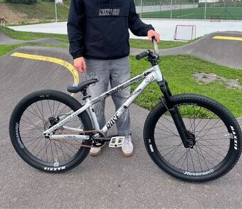 Rose the bruce - dirt bike