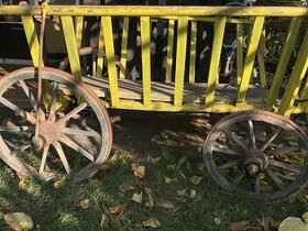 Žebřiňák - starý povoz - pojízdný