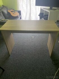 kancelářský stůl jednoduchý styl