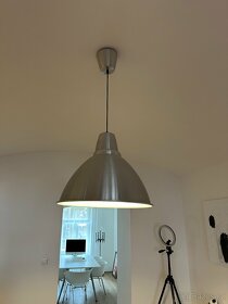 Závěsná lampa / lustr kovový z Ikea