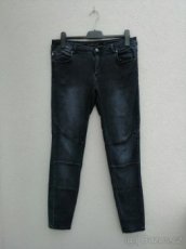 Tmavé slim džíny Reserved - 1