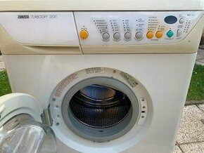 automatická pračka se sušičkou Zanussi