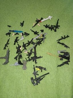 Lego zbraně: meče, střelné zbraně