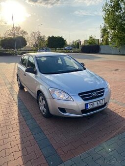 Kia ceed 1.4 80kw 2009