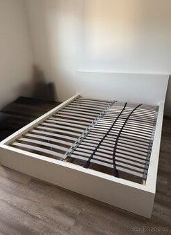 Manželská postel IKEA