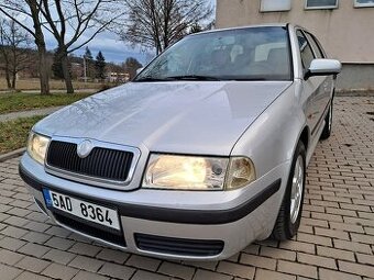 ŠKODA OCTAVIA Combi 1.6i 6/2002 KLIMA,ALU,VYHŘ.SED, STK 2027