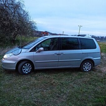 Prodám Peugeot 807 2.2i +LPG. Nájezd motoru 186.000Km