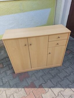 Komoda menší
