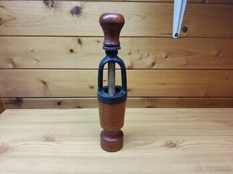 Zátkovač - 1