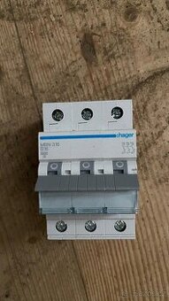 ✅ Jistič Hager MBN 316 (3-pólový, 16A)