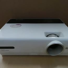 projektor Benq W600