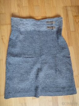 Vlněná zimní sukně riani vel.42