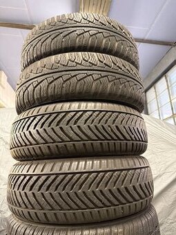 prodám zimní 195/65/15 Uniroyal a Sembring