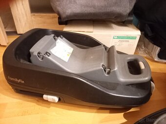Isofix základna Maxi Cosi s autosedačkou