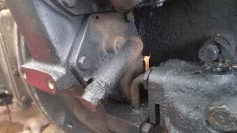 Zetor 25A/K-olejové čerpadlo