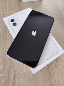 iPhone 11 White 64 GB s příslušenstvím