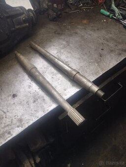 Prodám na Multicar M22  poloosy