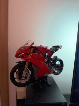 LEGO 42202 Ducati Panigaĺe
