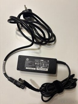 Zdroj k notebooku HP