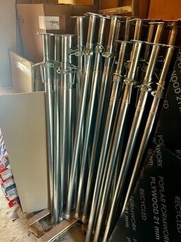 Stavební stojky pozinkované