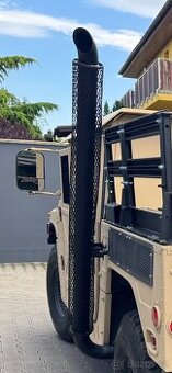 Hummer H1 humve výfuk.