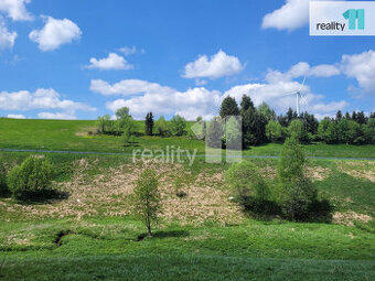 Prodej pozemku, inženýrské sítě na hranici, 2335 m2, kousek 