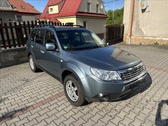 Subaru Forester 2.0 110kW 2010 111371km X TAŽNÉ 1.majitel