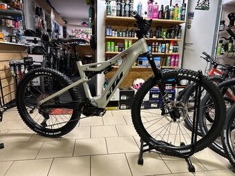 Elektrokolo KTM MACINA KAPOHO 7972 BOSCH CX 750Wh NOVÉ