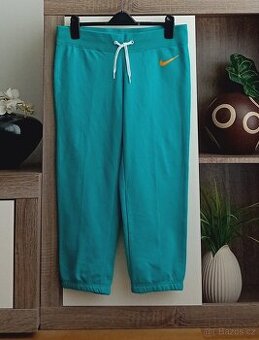 Nike dámské sportovní carpi kalhoty tepláky vel. S/M nové