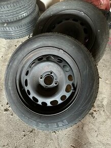 4x Plechove disky + letni pneu 195/65 R15