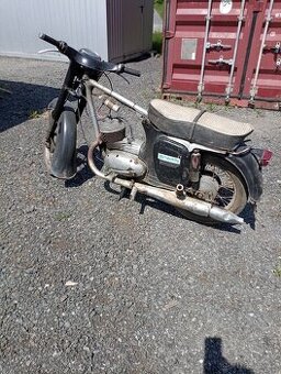 Prodám ČZ 125 deluxe bez TP