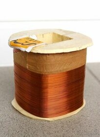 Měděný drát - cívka - průměr 0,1 mm, váha 935 g