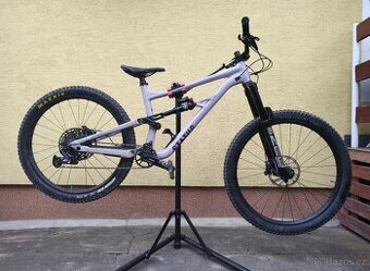 Specialized status 2021 vel. S4 (L)