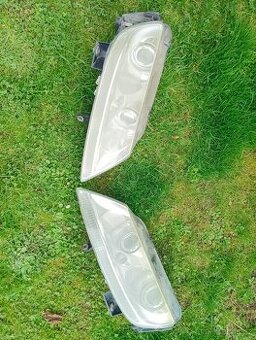 VW Phaeton xenony kapota blatník zadní světla