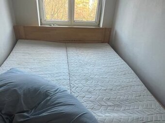 Velká postel a matrace 200x220