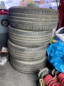 205/55/16 Vredestein letni